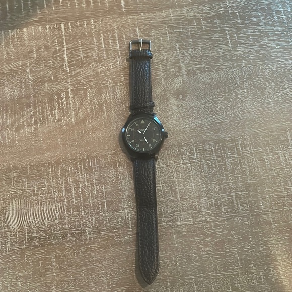 Men’s American Aviator Watch Black Leather Strap Stainless Steel Back - Picture 1 of 5